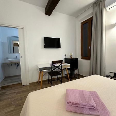 Il Glicine Hotel Parma Ngoại thất bức ảnh